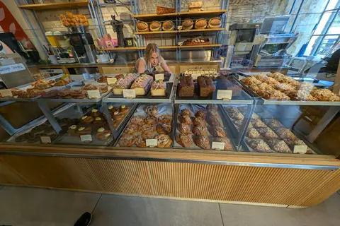 The Hummingbird Bakery photo 2